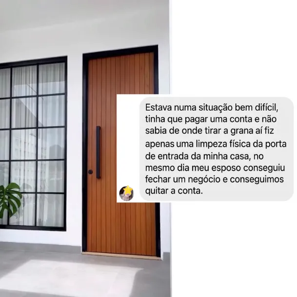 Entrada da casa com sensação de limpeza e acolhimento